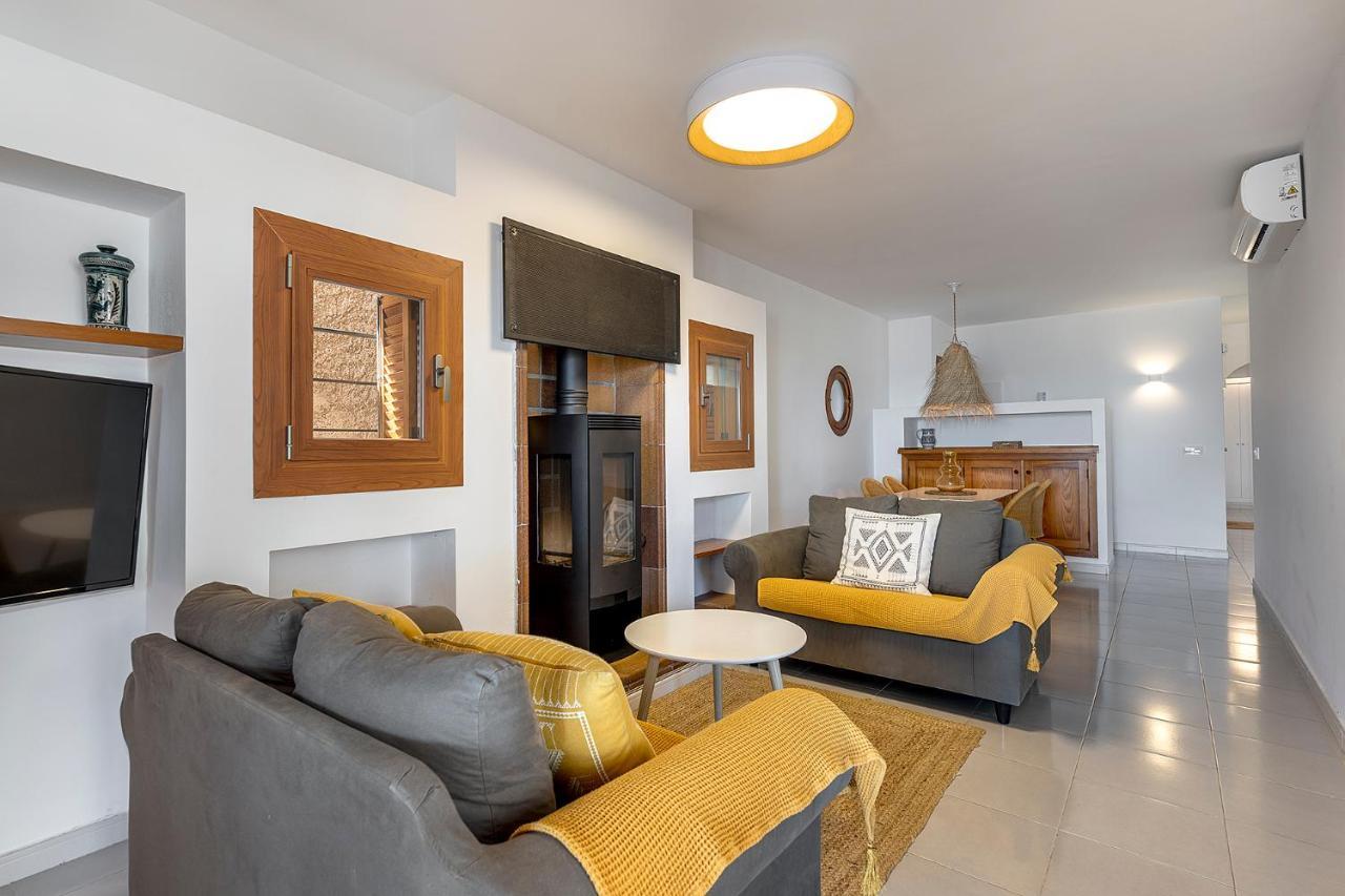 La Gola Apartment, First-Line Beachfront, Newly Refurbished بورت دي بوينسا المظهر الخارجي الصورة